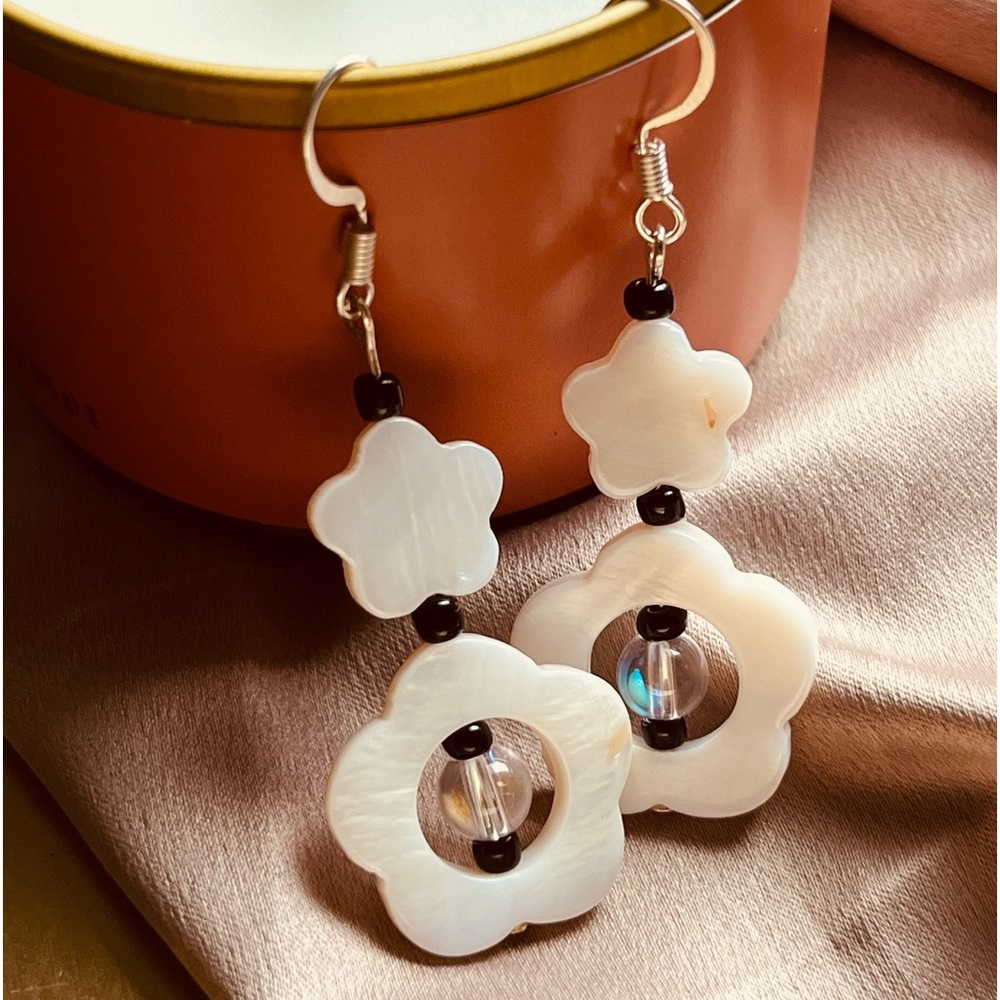 New-Stone flower earrings